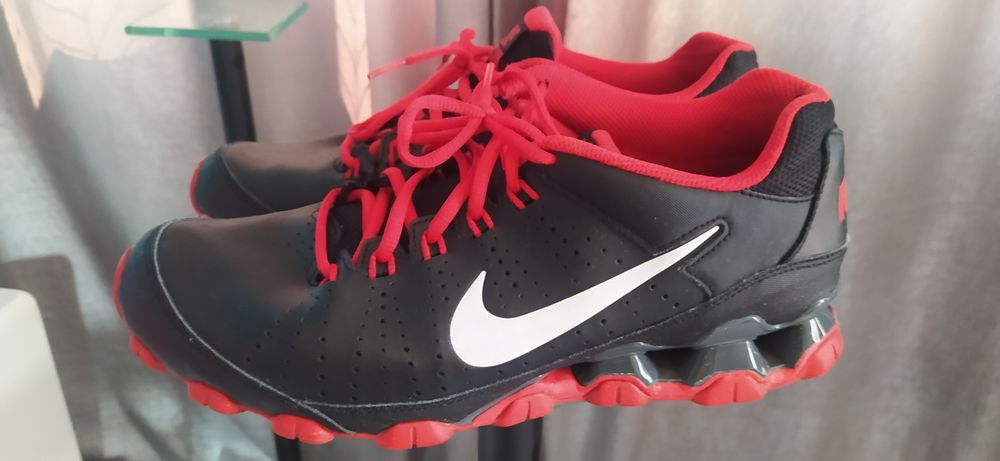 Oryginalne Nike Reax  jak Niwe 43