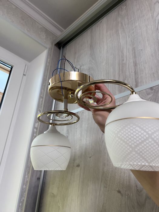 Люстра стельова на 2 плафони