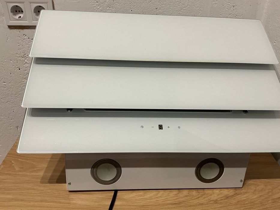 Витяжка нахилена Interline біла