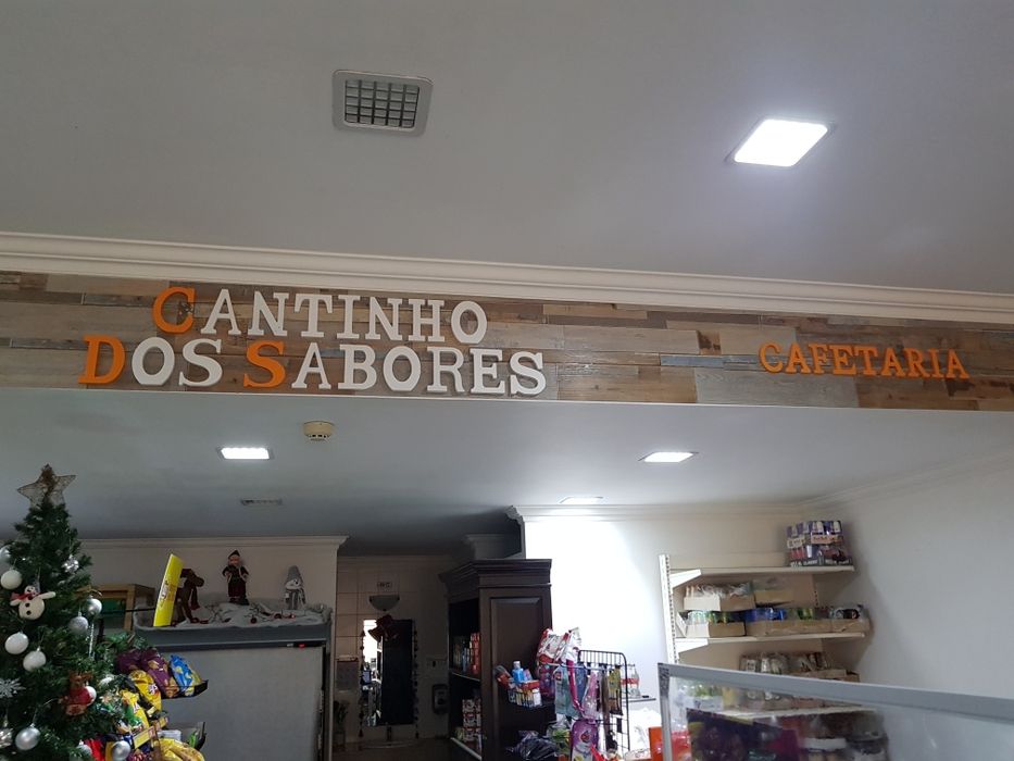 Aluguer loja cafetaria e Mercearia Torres vedras central