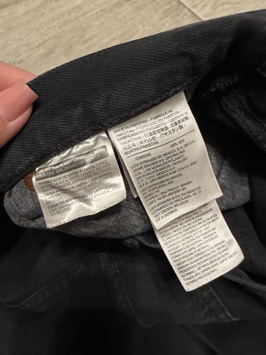 Оригінальні чоловічі джинси Levi's 501 чорні класичні прямого крою W32 L32 M