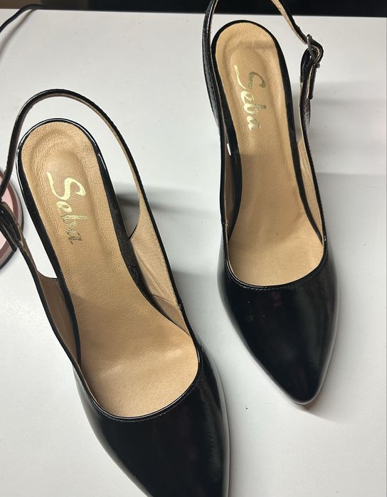 czółenka szerokie czarne lakierowane