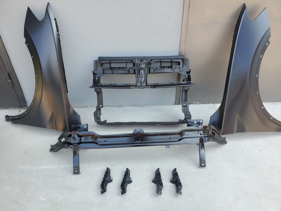 Центральна напрямна кріплення бампера Тигуан 17- Tiguan USA