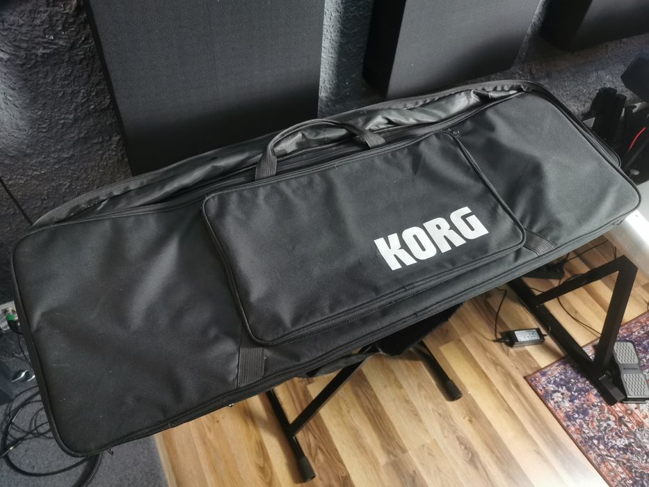 Korg KingKorg syntezator stan bd.
