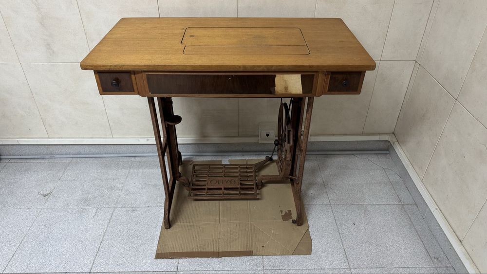 Maquina de costurar OLIVA