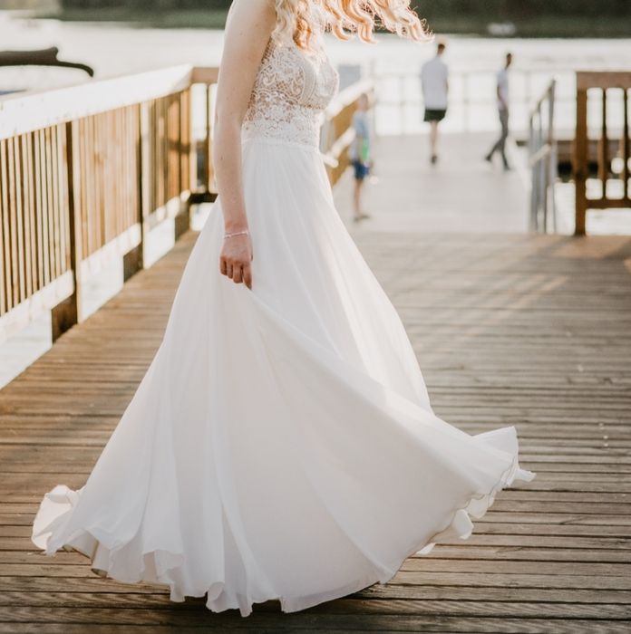 Zwiewna suknia ślubna muślinowa