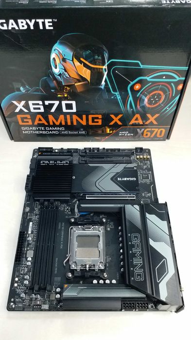 Gigabyte  X670 Gaming X AX  AM5  DDR5