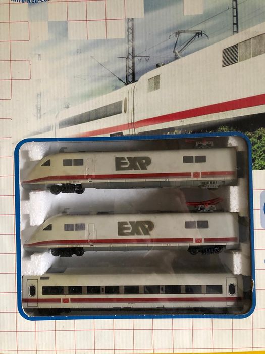 Comboio com controle remoto infra-vermelhos