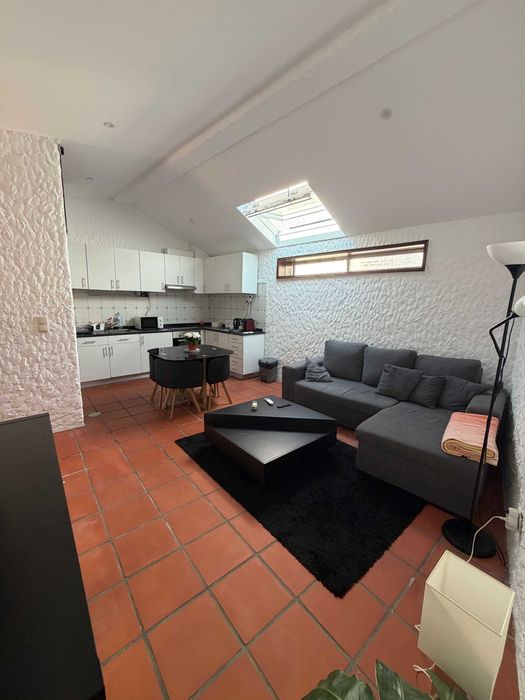 Arrendo moradia T1 renovada e moderna