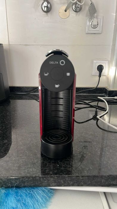 Delta Miniqool - máquina de café cápsulas