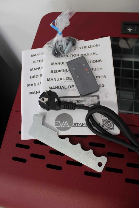 Piec nadmuchowy powietrzny na pellet Eva Calor Giada 9kW