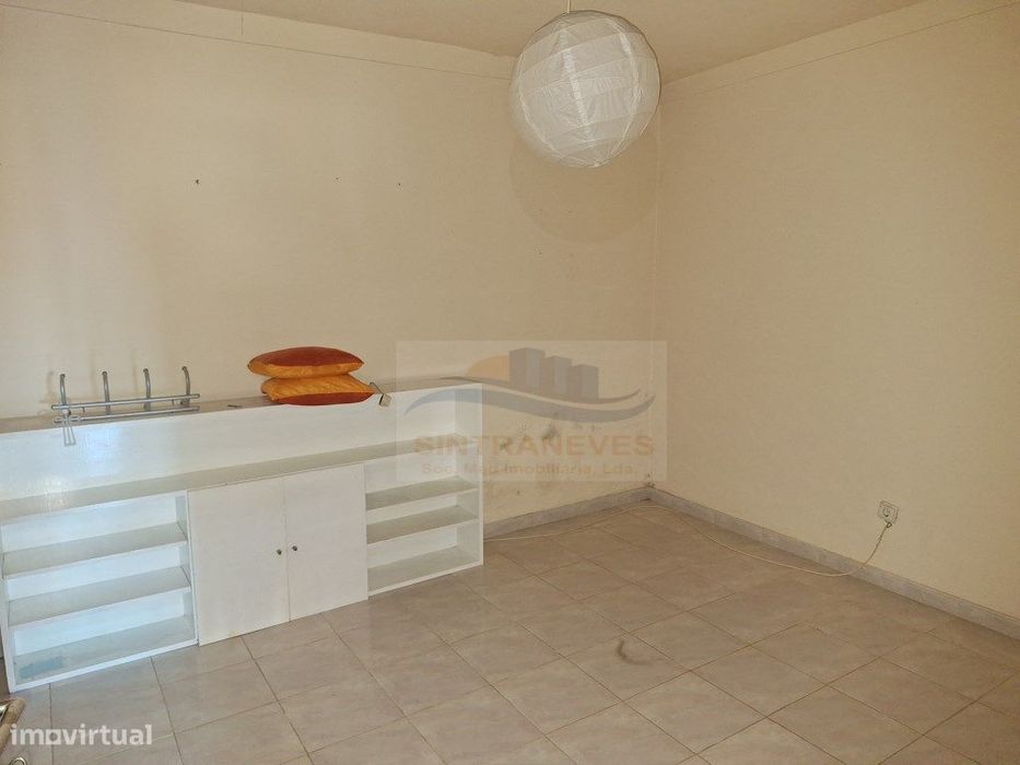 T1+2, Casal da Mira, com logradouro