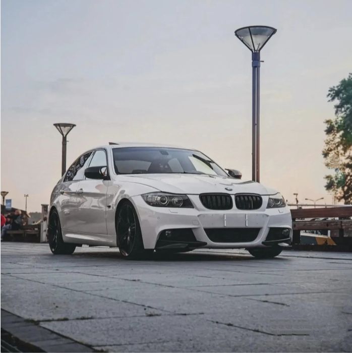 BMW OBUDOWY LUSTEREK E90 E91 E92 E93 E87 M3 Look Czarny Połysk