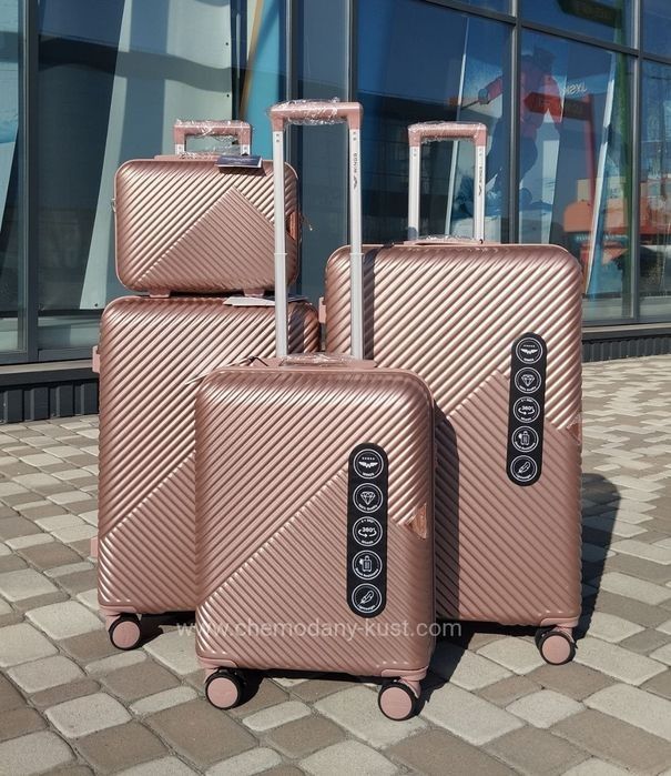 Чемодан Wings WN01 молочна валіза