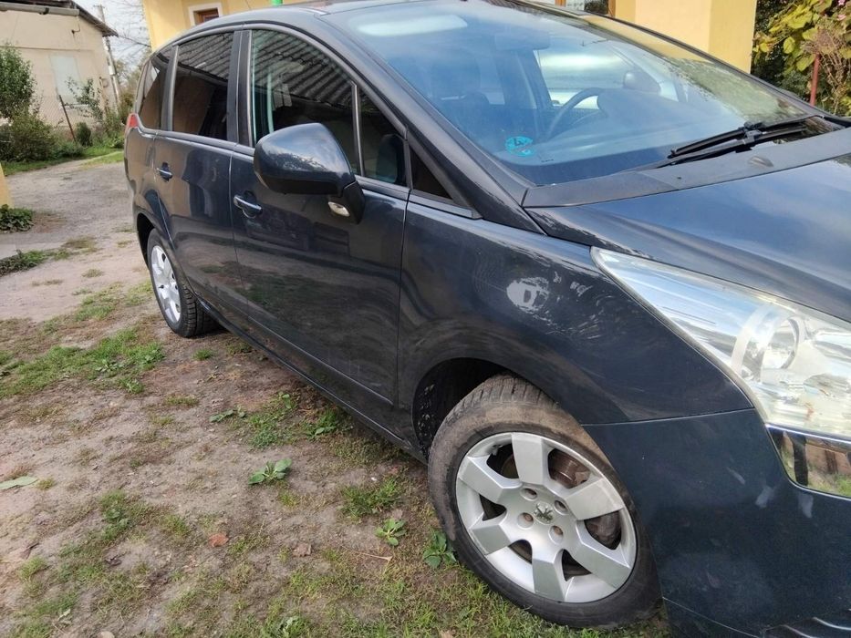 Продаж peugeot 5008 1.6 бензин 2010