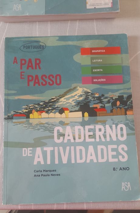 Livro De Português 8.ANO " PAR E PASSO"
