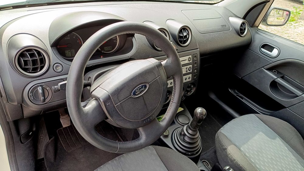 Ford Fiesta 1.4 TDCI 2005 gasóleo
