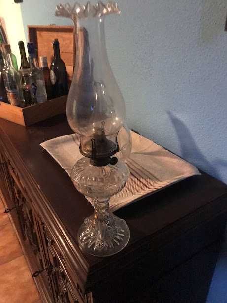 Louças e artigos decorativos antigas