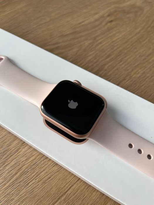 Idealny Apple Watch SE 40 mm GOLD!