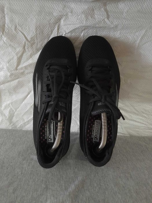 Женские кроссовки Skechers 39