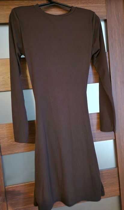 Sprzedam sukienkę z marszczeniem Nowa Uni