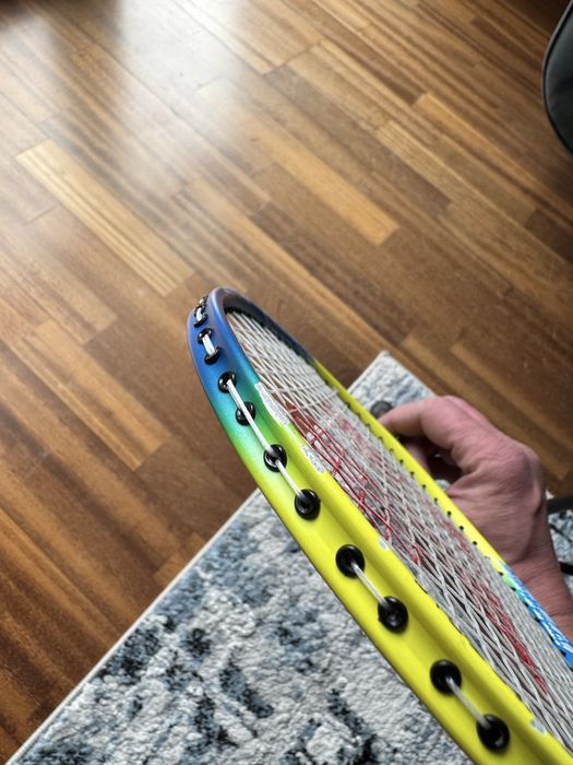 Rakieta do badmintona Yonex Nanoflare 100 + gratis