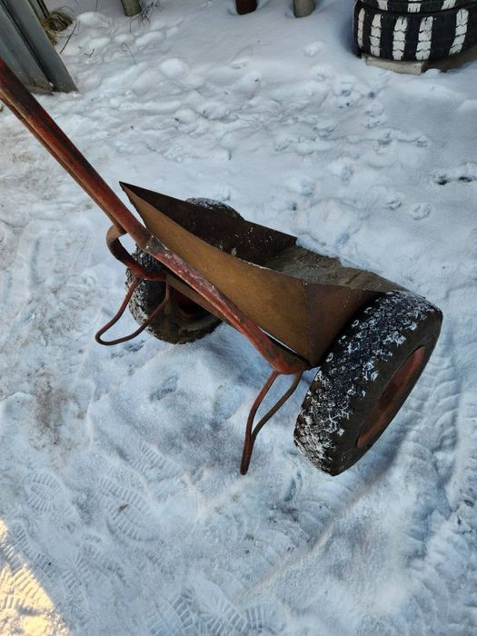 Садово строительная тачка