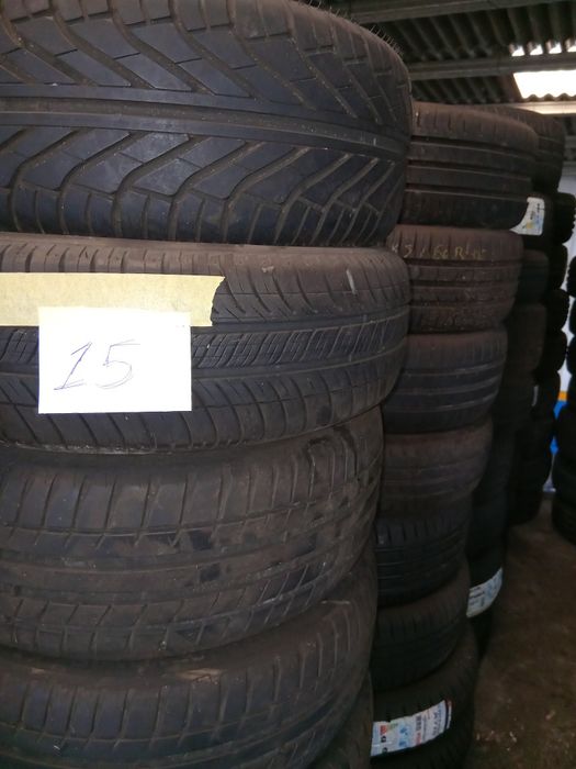 Pneus usados e novos