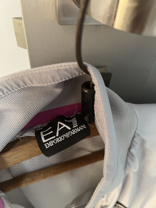 Куртка вітровка EA7