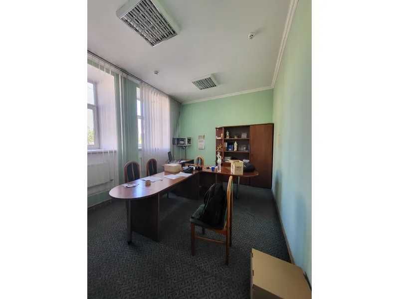 Приміщення відділення банку, 150,7 кв. м, вул. Залізнична, 17