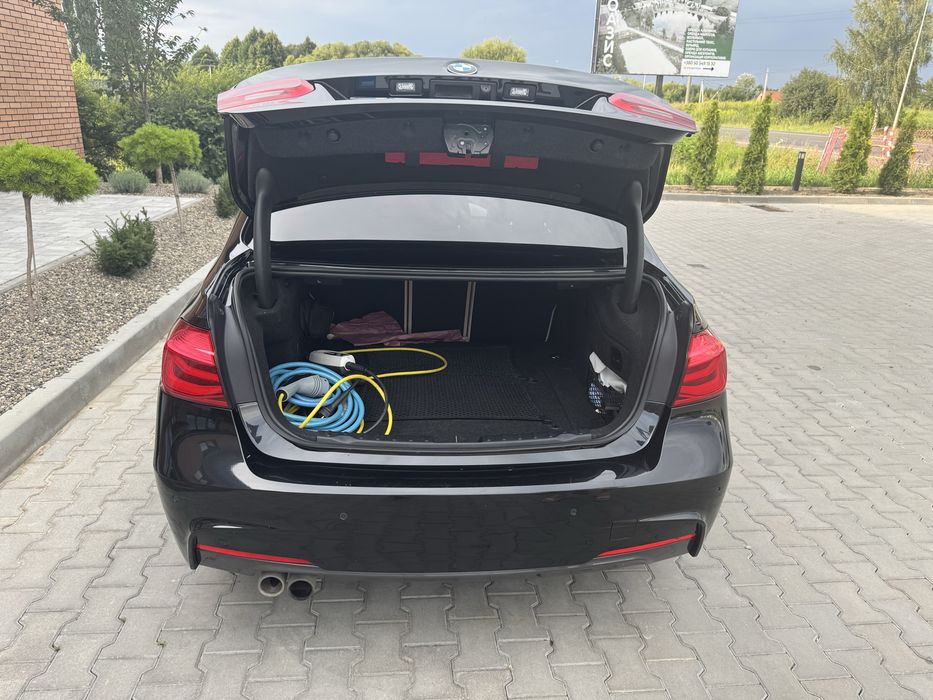 BMW F30 330e  m-paket Hybrid 2016 europa