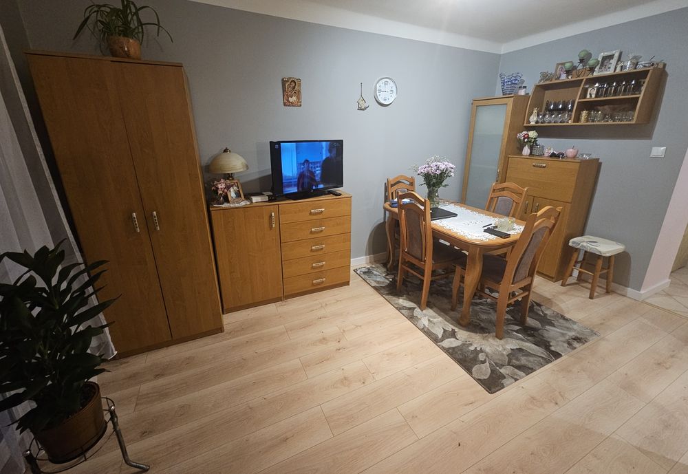 Meble, meblościanka Black Red White – 300 zł