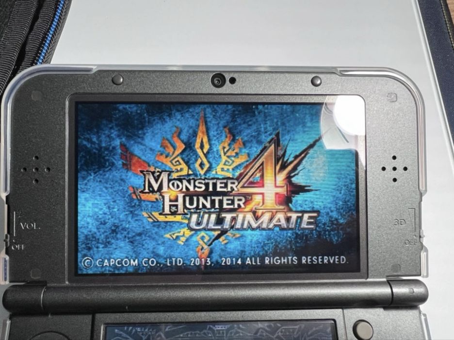 New Nintendo 3DS XL Monster Hunter 4G IPS + 128GB CFW