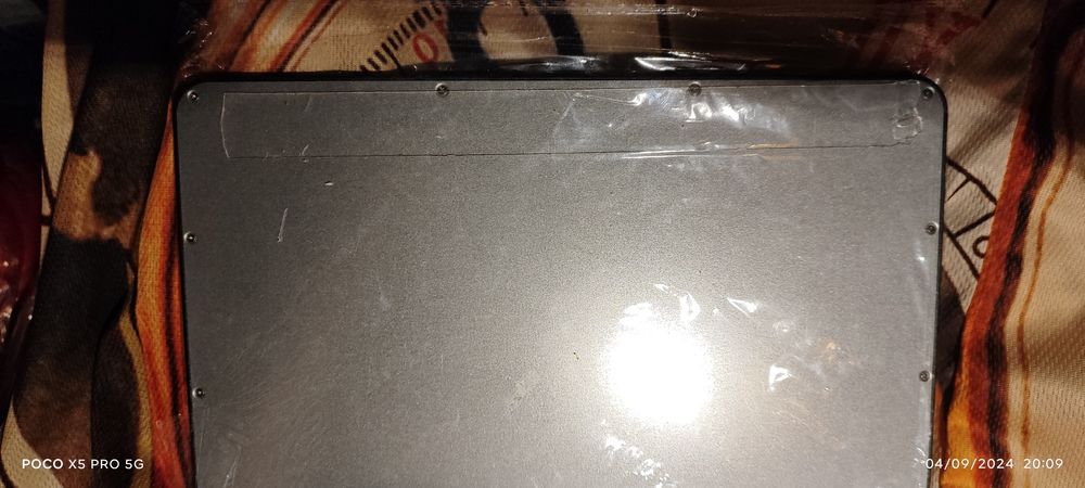 TECLADOS (2) mecânico em silicone e Bluetooth.