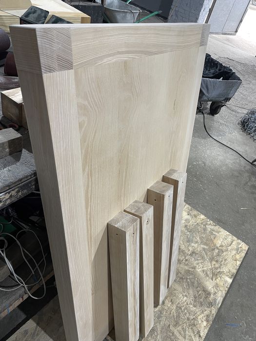 Стол (ясень)