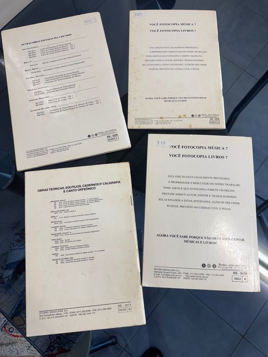 Lote com 4 livros consagrados de aprendizagem de música