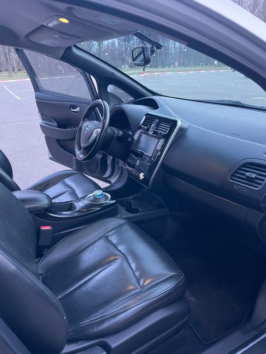 Продам Nissan Leaf собственник