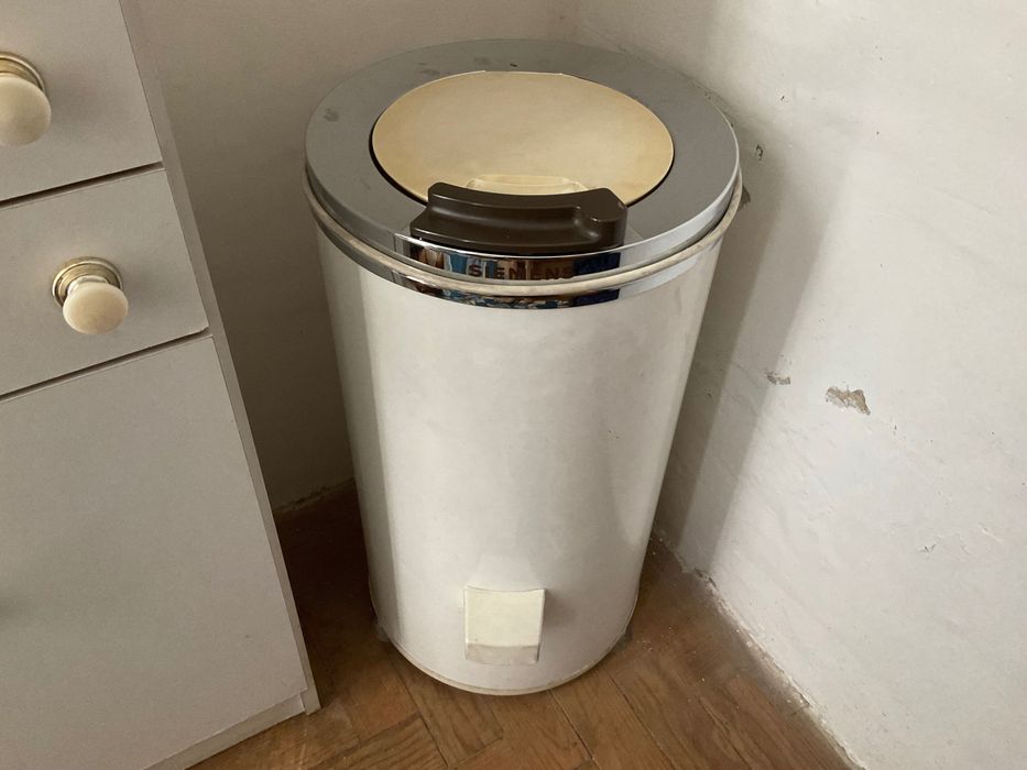 Espremedor/secador roupa Siemens, aquecimento óleo