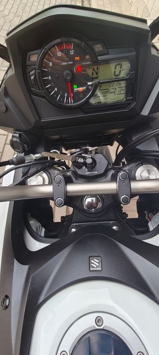 Suzuki V-STROM 650