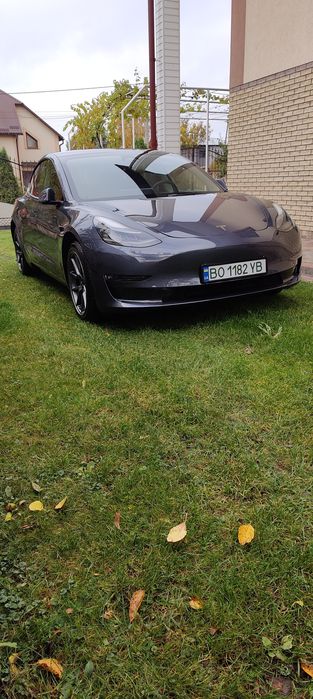 Tesla model 3 2023 62квт RWD