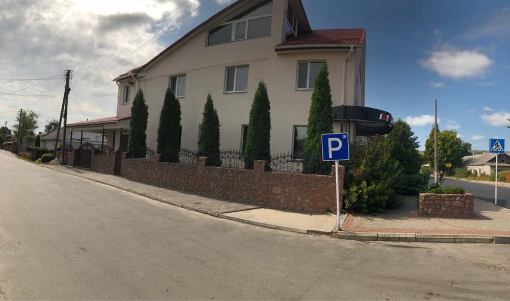Продаж будинку в Звягелі (центр) — ідеально під житло або бізнес! - More