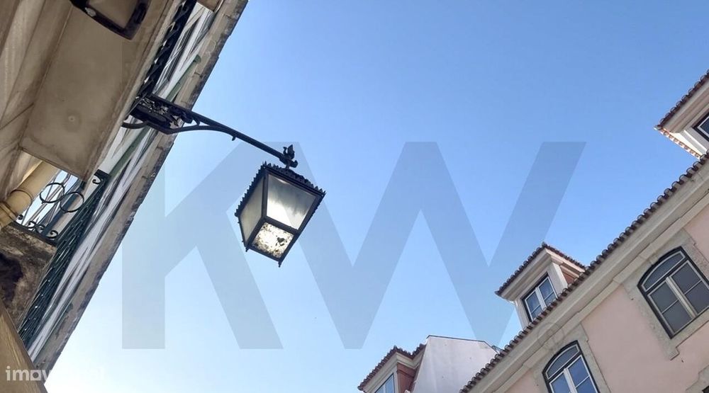 Baixa de Lisboa | T2 renovado a 2 min do metro do Rossio