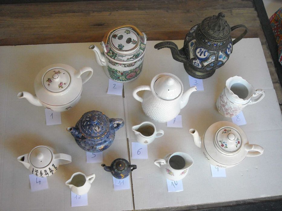 Grande coleccao de bules leiteiras cha antigos varias loicas vintage