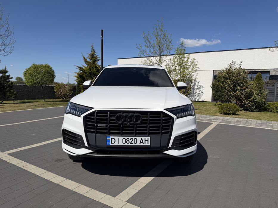 Продам Audi Q7 2021p