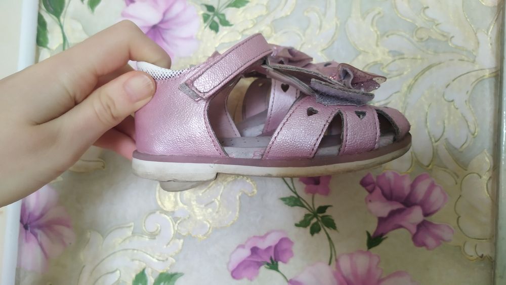 Босоніжки дитячі