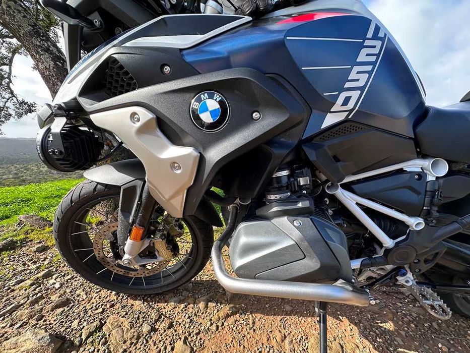 Vendo BMW R1250GS ou troco por R1250RT equivalente