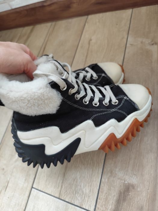 2 пари черевик 36,5 розміру