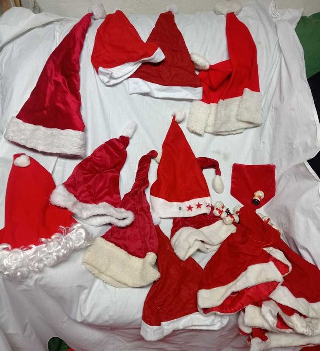 Vestuário de Pai e Mãe Natal, Duendes e afins. Mais de 80 peças