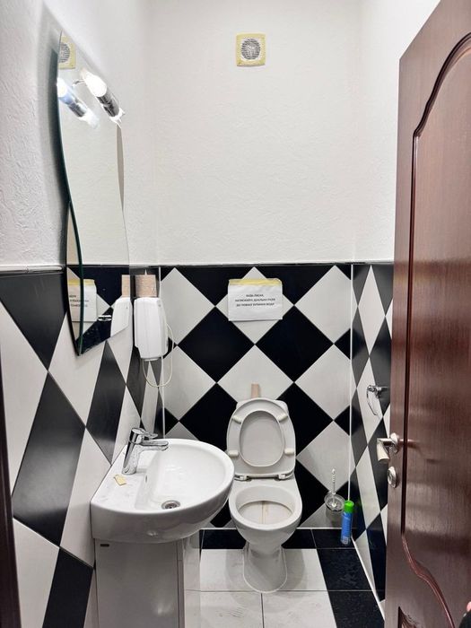 Здам свій будинок-офіс 350м2 Центр Монтажник Лобановського/Бражка