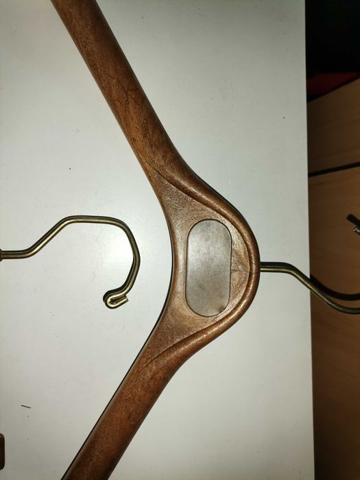 Cabides imitação de madeira